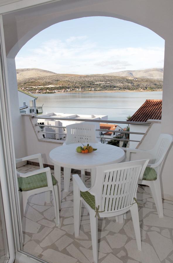 Apartments Iva Trogir Exterior photo