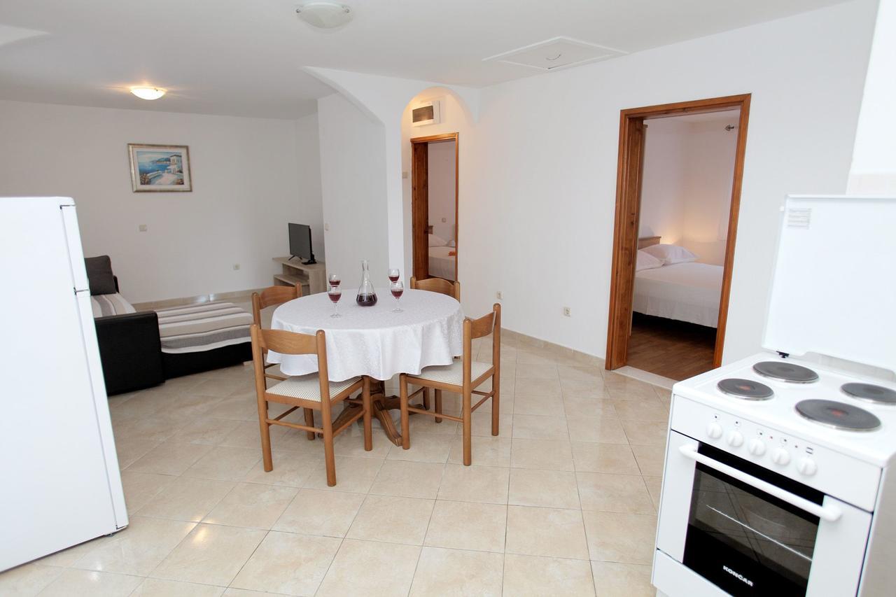 Apartments Iva Trogir Exterior photo
