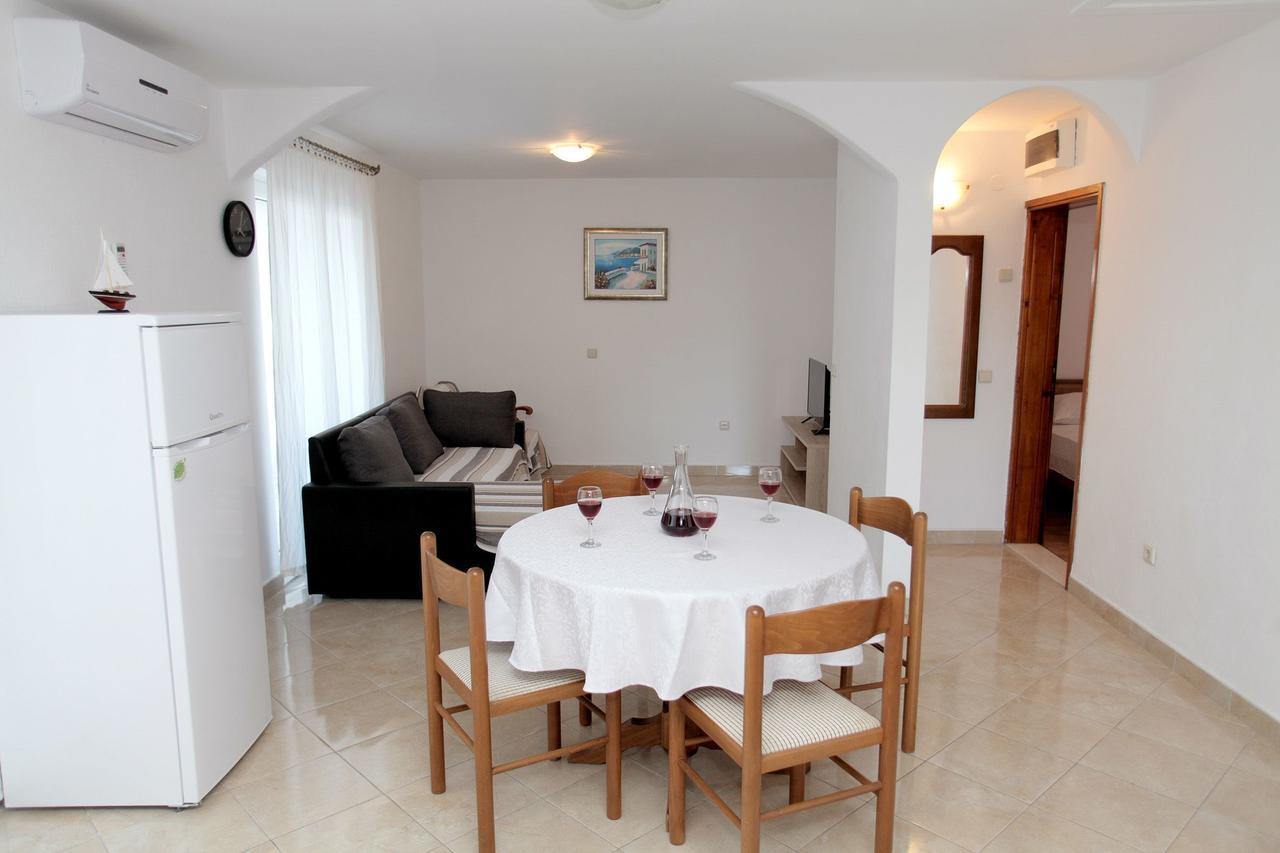 Apartments Iva Trogir Exterior photo